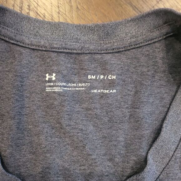 Under Armour Heat Gear Grey Tee Small - Picture 3 of 5